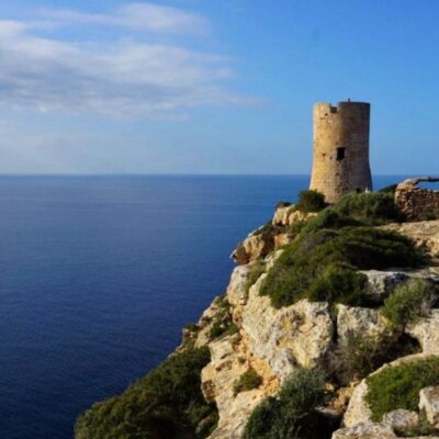 Cap Blanc, falaises vertigineuses et tortues