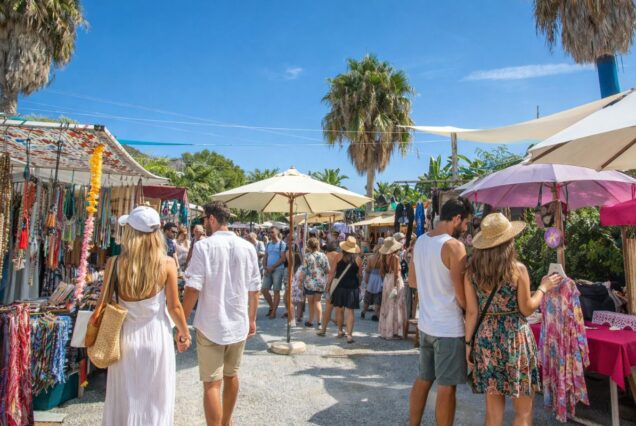 Marché hippie Las Dalias Ibiza – Nature préservée et esprit bohème authentique.