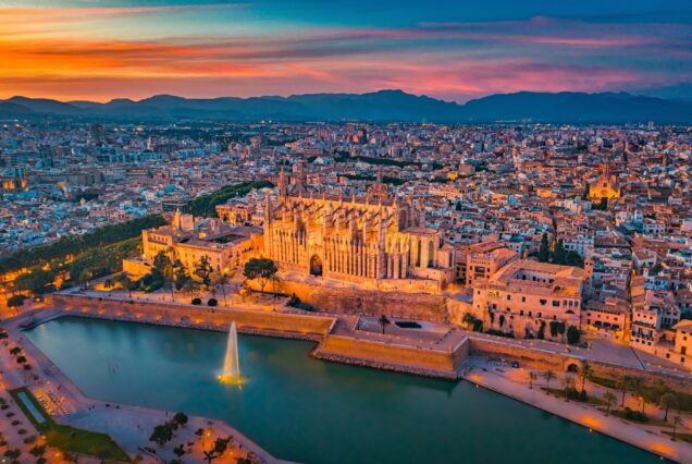 Cathedral-La-Seu-at-sunset-in-Palma-de-Mallorca - Palma de Mallorca at Night: Palma After Dark